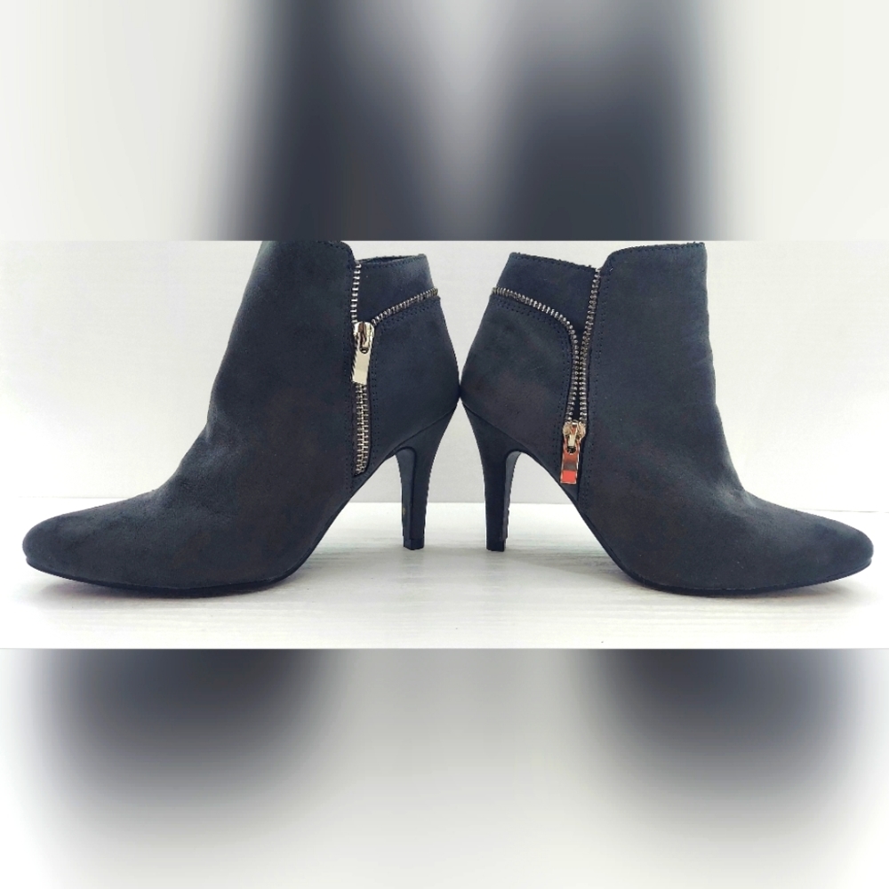 Rouge Heel Bootie for Women Sz 5.5